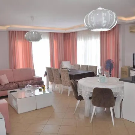 Havuzlu Ve Ultra Lueks Muestakil Villa Vilă *