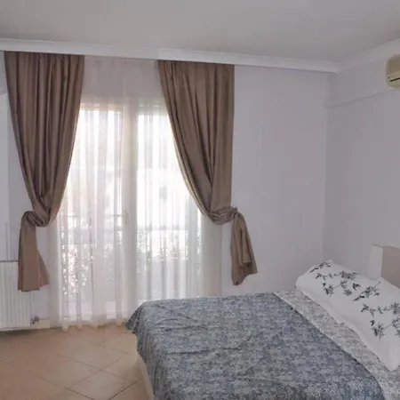 Vilă Havuzlu Ve Ultra Lueks Muestakil Villa Bodrum
