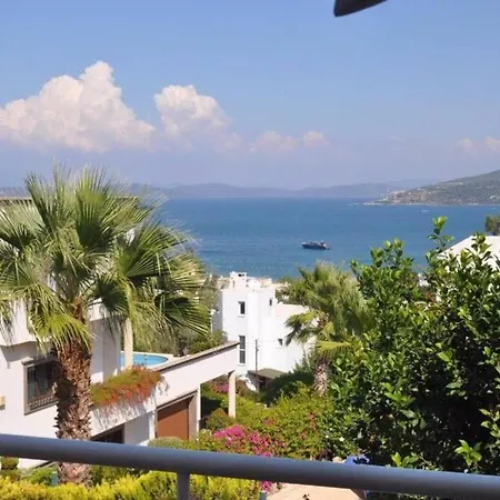 Havuzlu Ve Ultra Lueks Muestakil Villa Vilă
