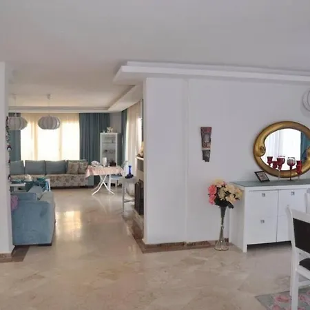 Vilă Havuzlu Ve Ultra Lueks Muestakil Villa
